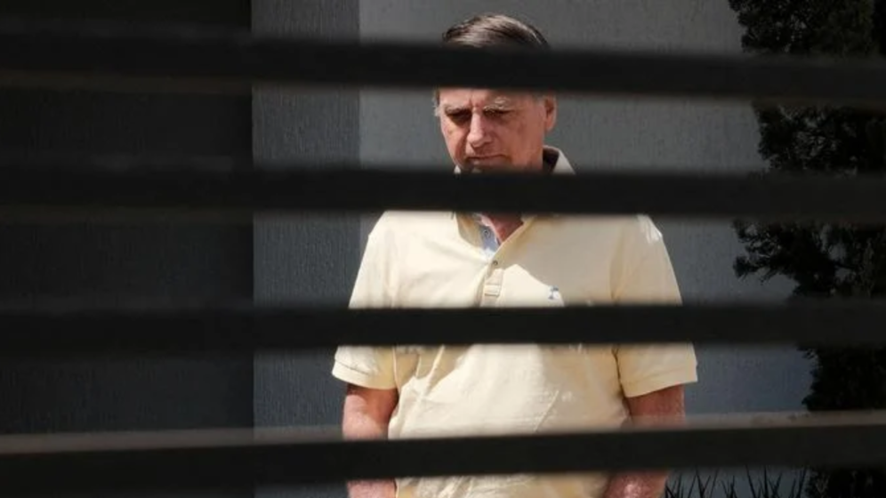 Moraes proíbe visitas a Bolsonaro por 30 dias e veta manifestos políticos até o fim das eleições