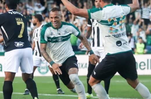 Athletiba termina em 3 a 3 com reação histórica do Coritiba; torcedor ferido é levado ao hospital