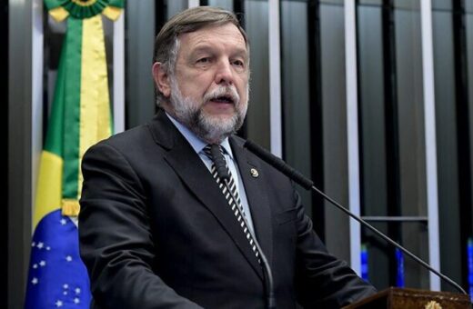 Senador Flávio Arns confirma que não disputará a reeleição em 2026