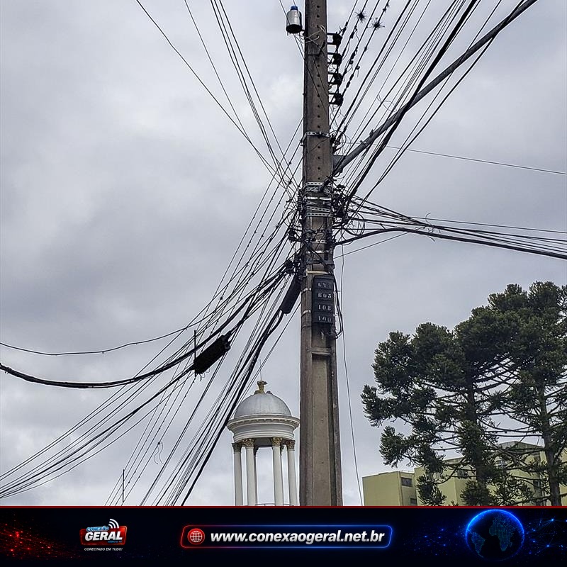 Curitiba avança em projeto para enterrar até 120 km de fios e pode criar modelo inédito no Brasil