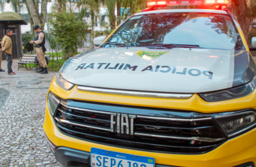 Operação mobiliza mais de 100 agentes e reforça policiamento no Centro de Curitiba