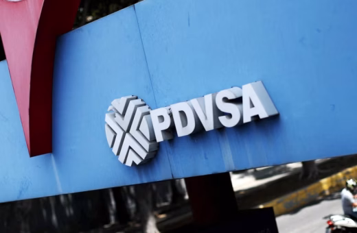 EUA e Venezuela selam acordo de petróleo por 25 anos e Trump anuncia uso das reservas venezuelanas