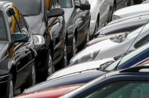 Transferência de veículos pelo celular é regulamentada; entenda o que muda