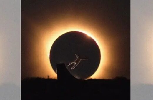 Skatista sincroniza salto com eclipse solar e vídeo ultrapassa 100 milhões de visualizações