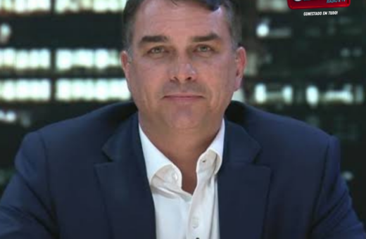 Flávio Bolsonaro apresenta propostas para segurança, economia e relação entre os Poderes no Canal Livre