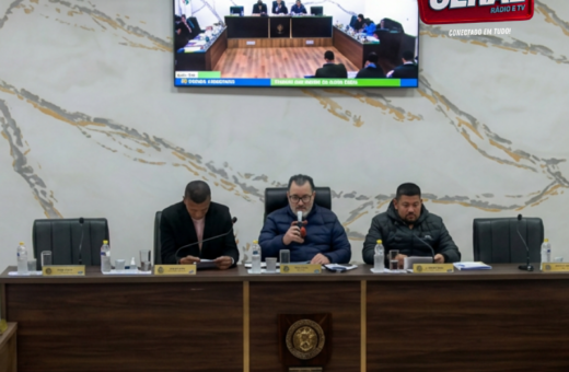 Câmara de Araucária mantém seis vetos do prefeito após intenso debate e aprova reforço na educação e projetos sociais