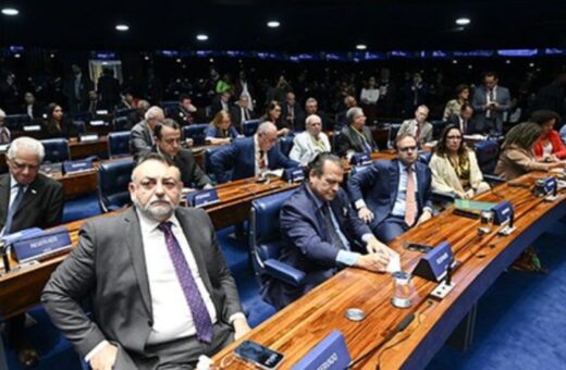 PEC que acaba com escala 6×1 volta a avançar no Senado após reunião entre Lula e Alcolumbre