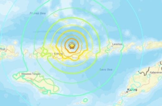 TERREMOTO DE MAGNITUDE 7,7 ATINGE INDONÉSIA, PROVOCA TSUNAMI E DEIXA DANOS