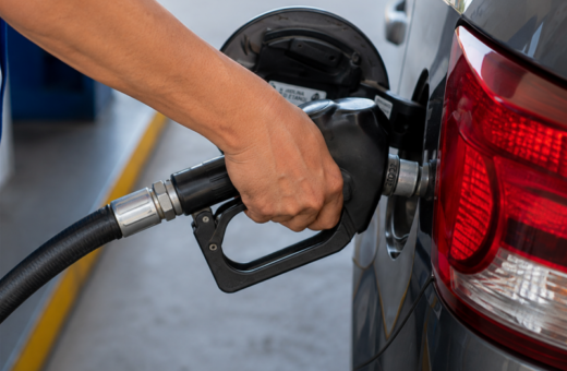 Gasolina cai para R$ 6,69 em Araucária; diesel recua 11 centavos e etanol também fica mais barato