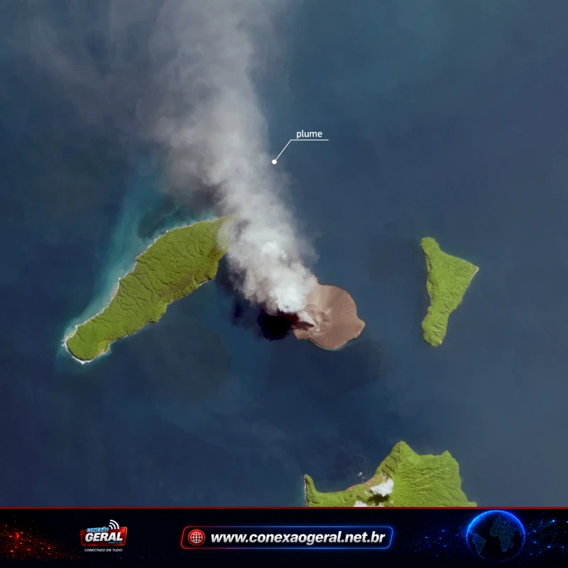 Anak Krakatau entra em erupção e paralisa aeroportos na Indonésia