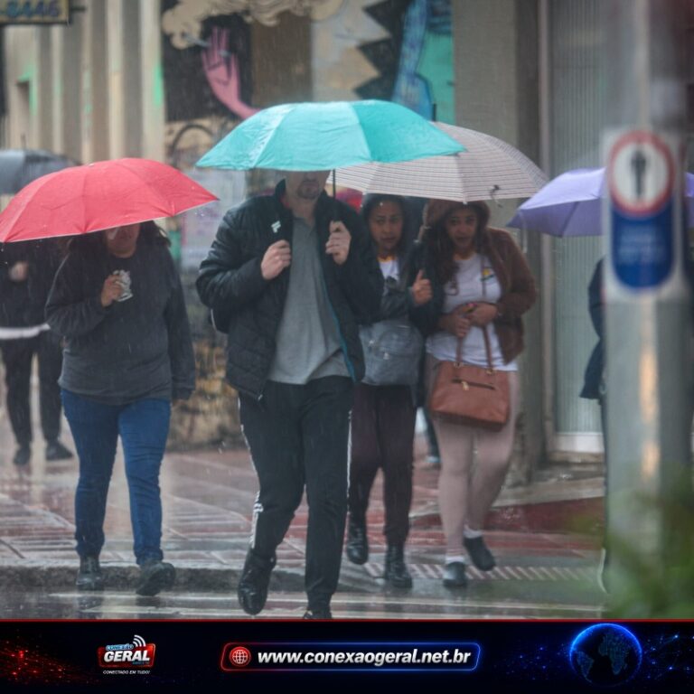 Curitiba terá sábado instável e chuva ganha força à noite; temperatura cai para perto de 10°C