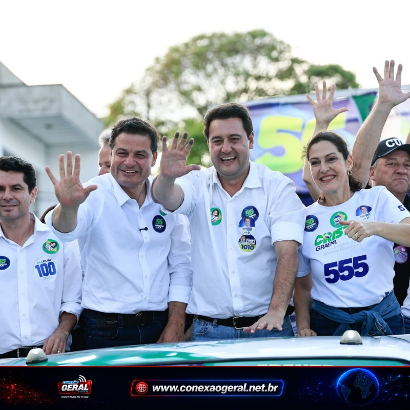 Ratinho Junior e Sandro Alex fazem carreata em Araucária na reta final da campanha