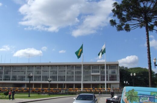 Candidatos ao Governo do Paraná percorrem o estado nesta quarta; agendas passam por Curitiba, Maringá, Toledo, Cascavel e RMC