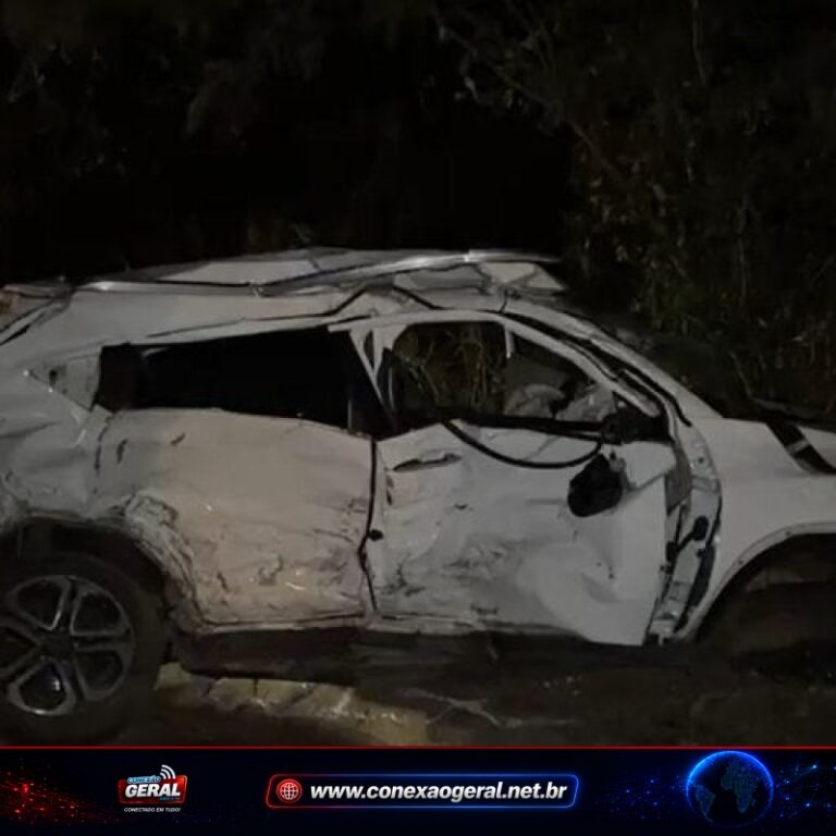 Colisão frontal deixa dois mortos e ex-prefeito gravemente ferido na PR-323