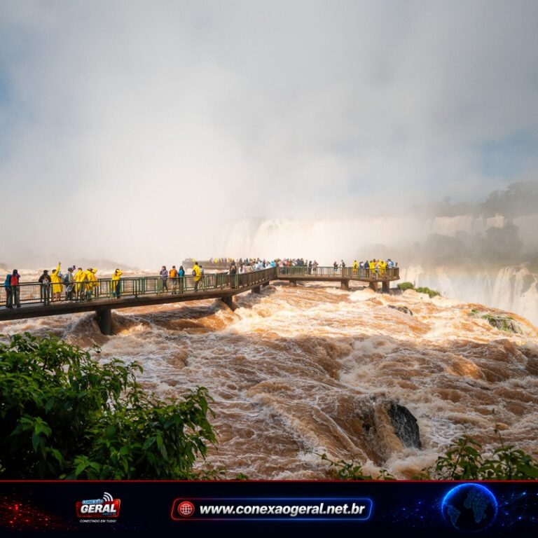 Cataratas do Iguaçu têm vazão cinco vezes acima da média e mantêm visitação aberta