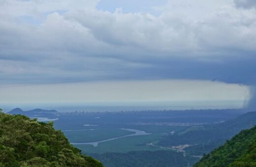 Inmet mantém alertas de tempestade em quase todo o Brasil neste feriado; Paraná está entre as áreas de atenção