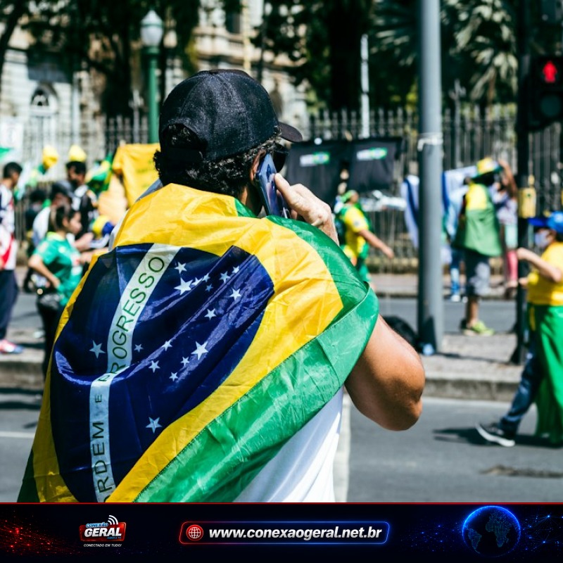 Frente fria muda o tempo no Paraná e derruba temperaturas no fim de semana